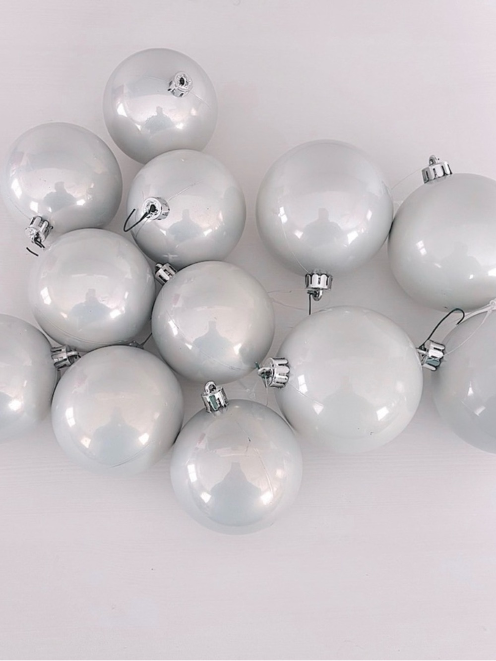 WONDERSHOP (12) Matte Gray Pearl Ornament Balls